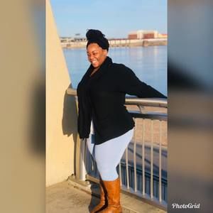 Meet your Posher, Ebony